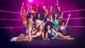Imamgine del cast della serie tv Glow La serie Glow di Netflix